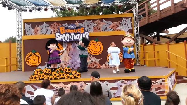 Knotts "Spooky" Farm; смотреть онлайн