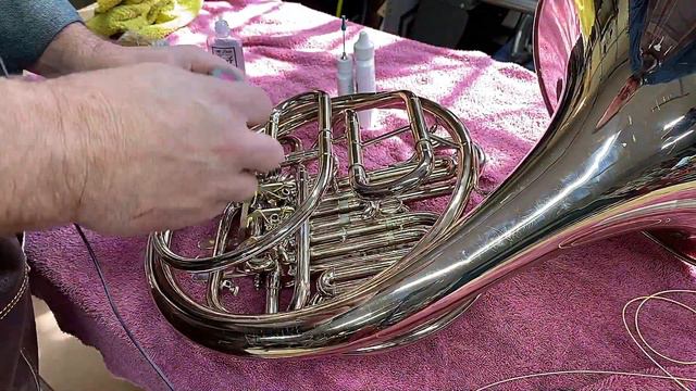 “Rappin About Rotors”- Oiling & Stringing French Horn Rotors- Wes Lee Music Repair смотреть онлайн