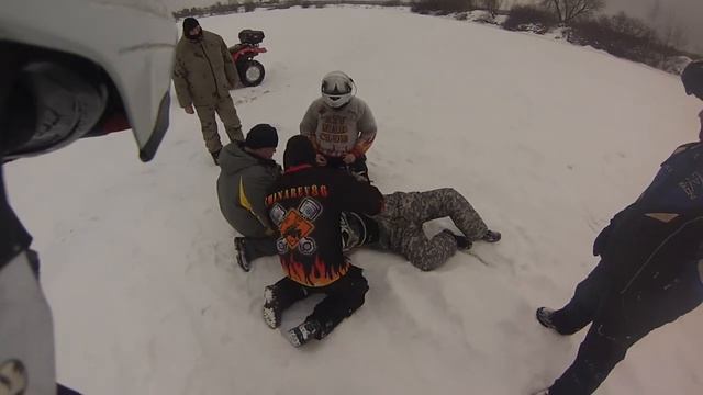 Неудачно приземлился смотреть онлайн