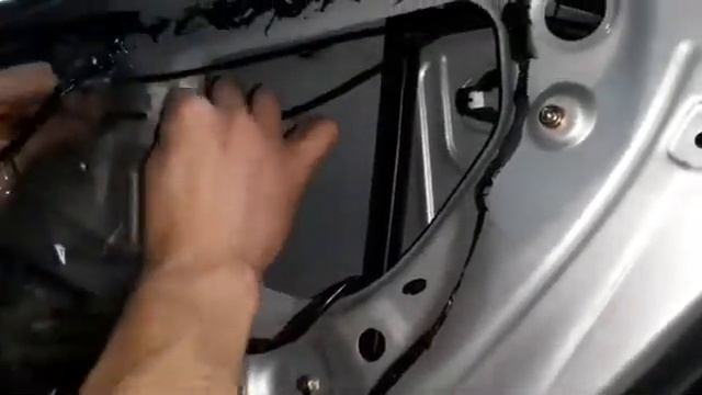 Собираем заднюю дверь. Geely GC 6. Дверь задняя, поэтапность смотреть онлайн