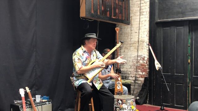 Samantha Fish Cigar Box Guitar Festival Builders Symposium Mississippi License Plate Guitar смотреть онлайн