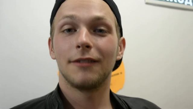 Артем Сахаров поздравляет "9 залов" с Днем Рождения! смотреть онлайн