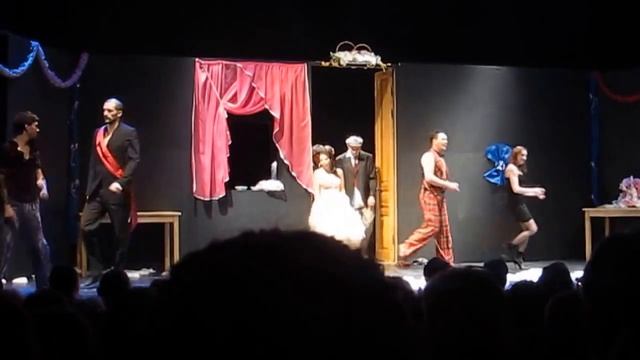 "Скрипка, бубен и утюг", Коляда-театр в Москве смотреть онлайн