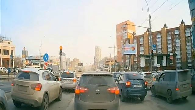 Новосибирск, Берёзовая роща. Нерусям на Газели пофиг клумбы и светофоры смотреть онлайн