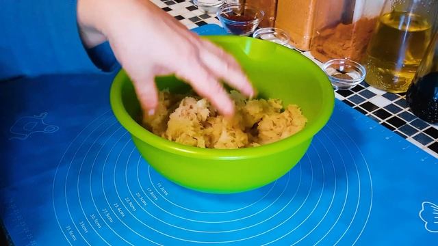 Вареники на пару с рыбой и картошкой ( постное блюдо ). Пошаговый рецепт просто и вкусно. смотреть онлайн