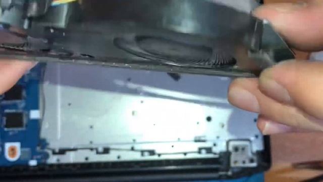 Lenovo ideaPad Gaming чистка от пыли и замена термопасты(ЗА 1 МИНУТУ) смотреть онлайн
