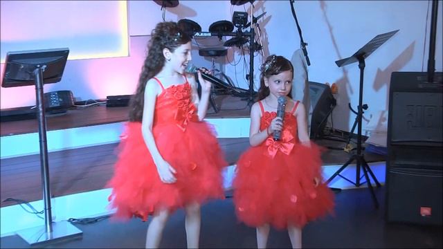 Детство - Аделина & Алиссия Блисс - ДеЛиСель - (Детство, наше не простое) смотреть онлайн