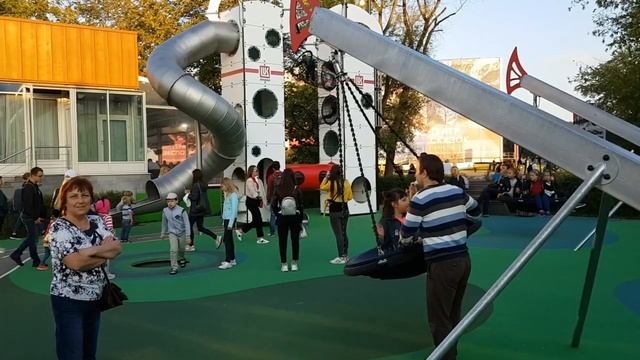Детская площадка ЛУКОЙЛ на ВДНХ смотреть онлайн