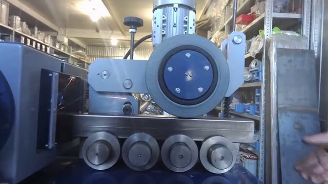 Станок SGB2-80 80 для очистки профильных труб от ржавчины смотреть онлайн