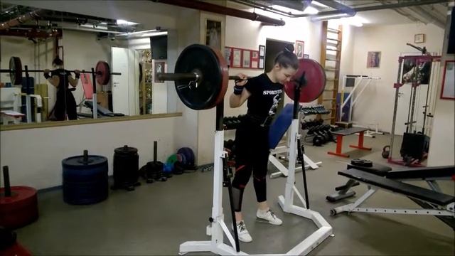 Приседания 100 с остановкой (2 сек) и 110 кг С. Кирюхина смотреть онлайн