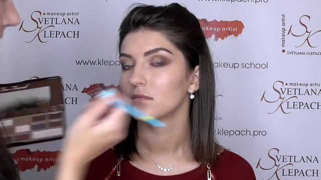 Вечерний макияж. Классическая схема в карандашной технике смотреть онлайн