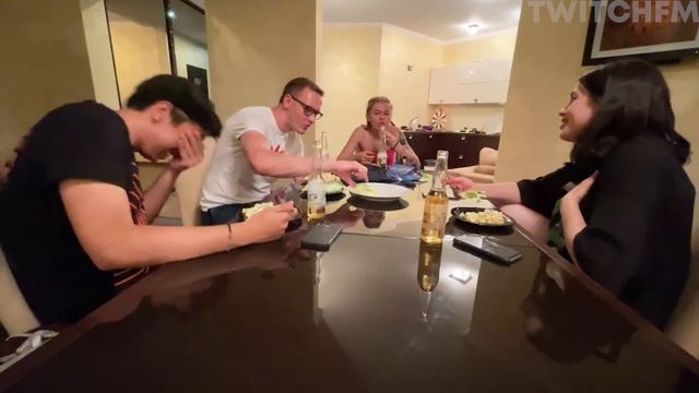 Топ Моменты с Twitch | Кринж Фото | Свидание Кореша | Пранк Симпла над Аринян смотреть онлайн