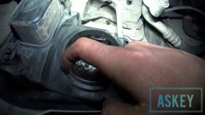 ✅ ✌??? Замена лампы ближнего света фар — Opel Astra #Opel #Astra