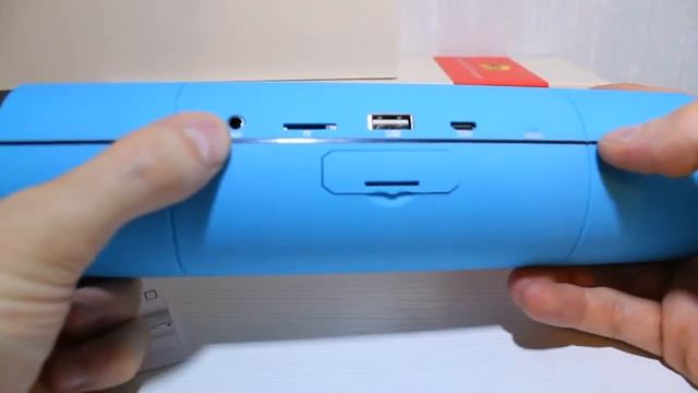 Беспроводная Bluetooth-колонка.С функцией NFC.модель:KR8800 смотреть онлайн