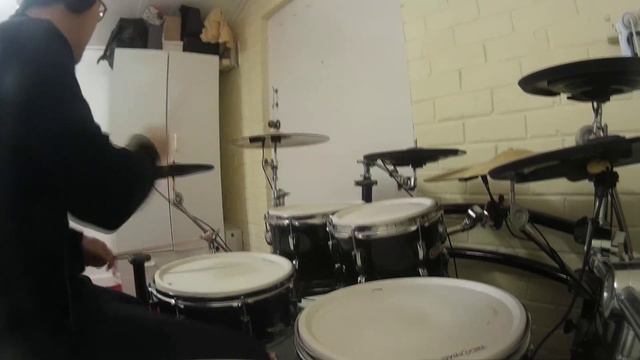 My Chemical Romance - Welcome To The Black Parade (drum cover) by Budi Fang смотреть онлайн