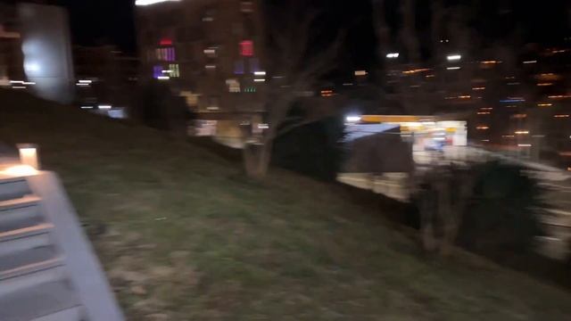 Тбилиси. Утренняя прогулка по территории отеля «Шератон Гранд Тбилиси Метехи Палас». смотреть онлайн