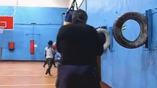 3 В Бредихин Черногорск Хакасия Работа на колесе Стене И под 60 лет зал бокса это Жизнь! смотреть онлайн