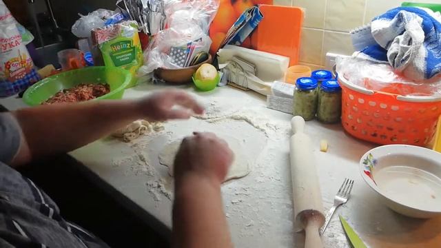 Лепим чебуреки на скорую руку смотреть онлайн