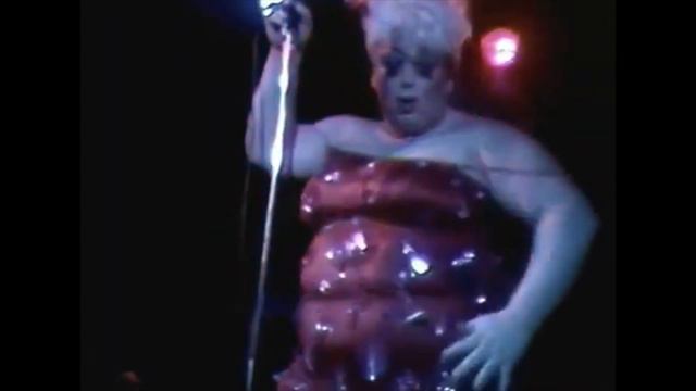 Певец/певица Divine. смотреть онлайн