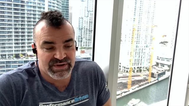 ПРИСЕДАНИЯ для Мужчин и Женщин - Обман МИОГРАФА и ФИТОНЯШЕК смотреть онлайн