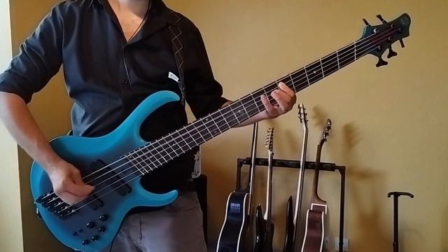 Queen Liar Bass Cover Ibanez BTB 605 Ms (multiscale)
