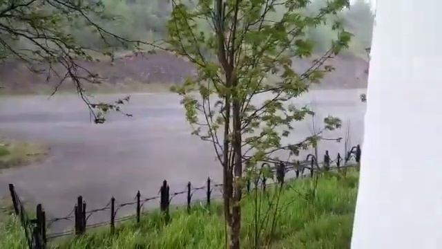 Ливень в поселке Палатка. Группа MagadanMedia WhatsApp смотреть онлайн