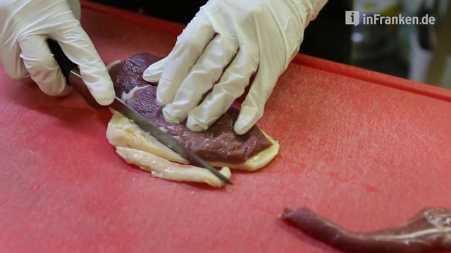 Köchin Lisa Skorupa bereitet Barberie-Entenbrust vor смотреть онлайн
