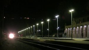 Видео проезда поездов в Санта-Барбара США. Пассажирские поезда в Америке. Железная дорога