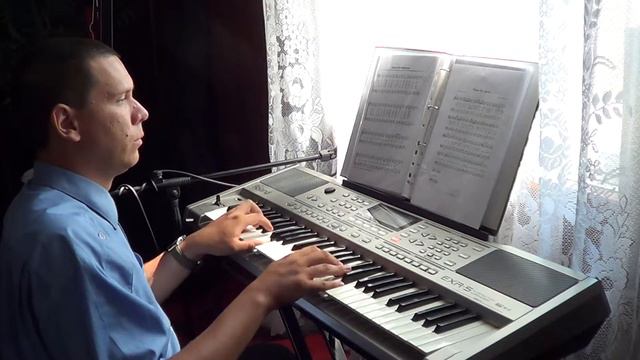 Praise Our Savior! - Organist Bujor Florin Lucian playing on the Roland EXR-5 Organ смотреть онлайн