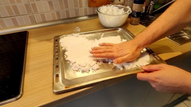 ФОРЕЛЬ, запечённая в соли! смотреть онлайн