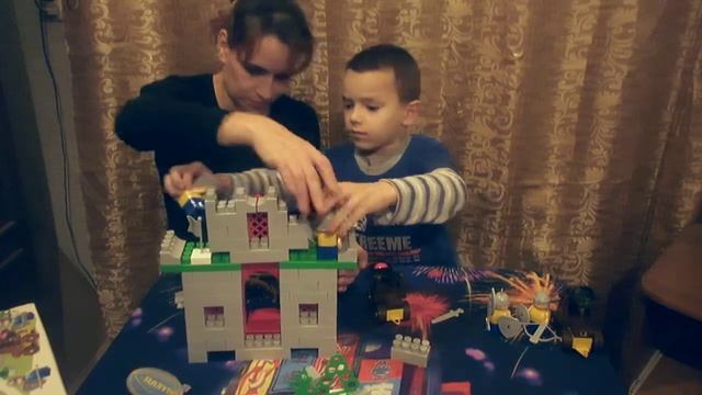 СОБЕРАЕМ КРЕПОСТЬ ИЗ КОНСТРУКТОРА bauer смотреть онлайн