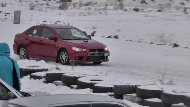 Трасса 74 Зимний Спринт Полный привод Четвертьфинал Subaru vs EVO X SST Данил смотреть онлайн