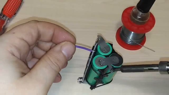 Замена аккумуляторов в шуруповерте Интерскол ДА-10/12М3 смотреть онлайн