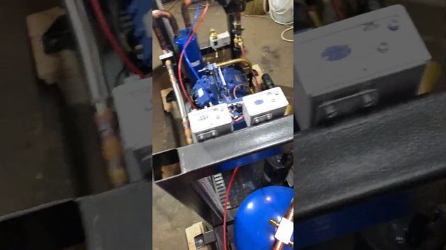 Холодильный агрегат для холодильной камеры( хранение ягоды, температурный режим 0+2 градуса. Часть