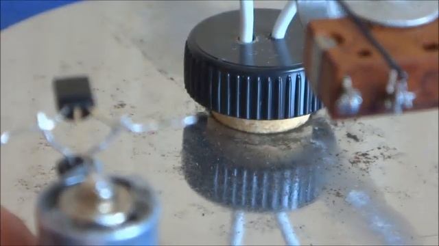 Древняя микросхема не может не удивить! Компактный дверной звонок на одной ZL-66T 19L своими руками смотреть онлайн