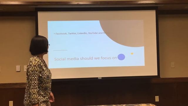 Growing Toastmasters Club 305 Using Social Media смотреть онлайн