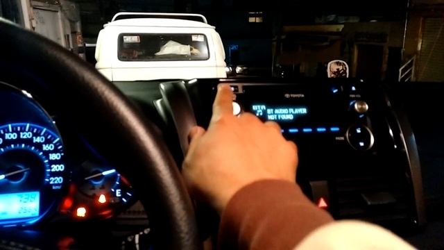Toyota Yaris Sedán 2017 México 2/2 смотреть онлайн