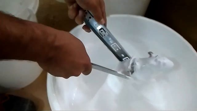 Крыса упала в клей смотреть онлайн