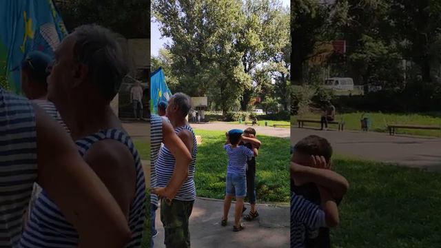 Расплесаалась синева... гимн ВДВ смотреть онлайн