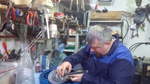 Редуктор YAMAHA 25 после включения заднего хода на высоких оборотах