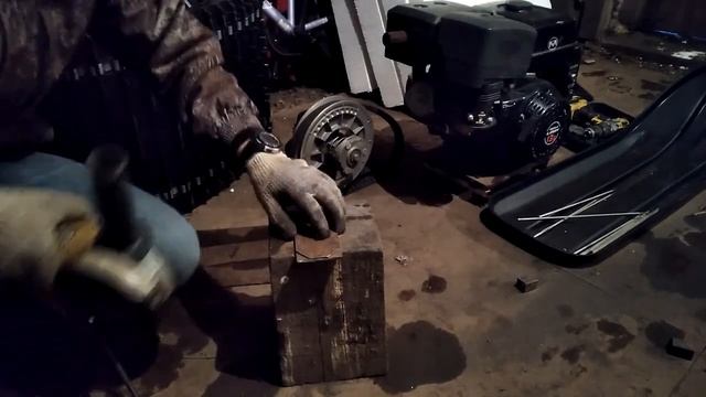 Самодельный снегоход, часть 1. Начало сборки. смотреть онлайн