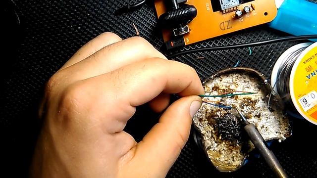 Ремонт мышки (восстановление провода) смотреть онлайн