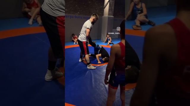 Положение в обуюдном захвате ног 🤼 вольная борьба #вольнаяборьба смотреть онлайн