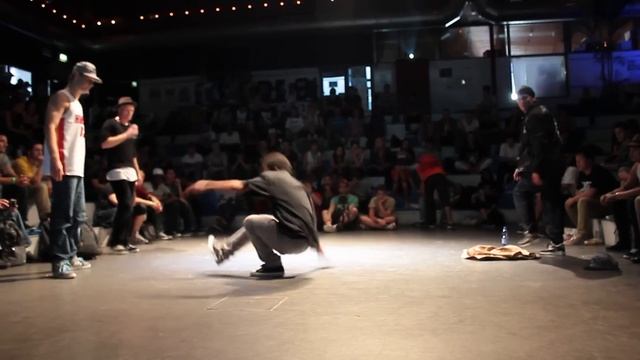 Outbreak Europe Qualifier: Mighty Zulu Kingz vs Prodigy crew смотреть онлайн