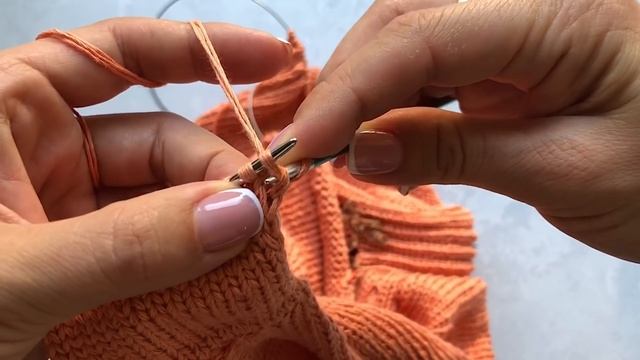 Закрытие петель спицами при котором лицевая гладь не закручивается! Очень просто! смотреть онлайн