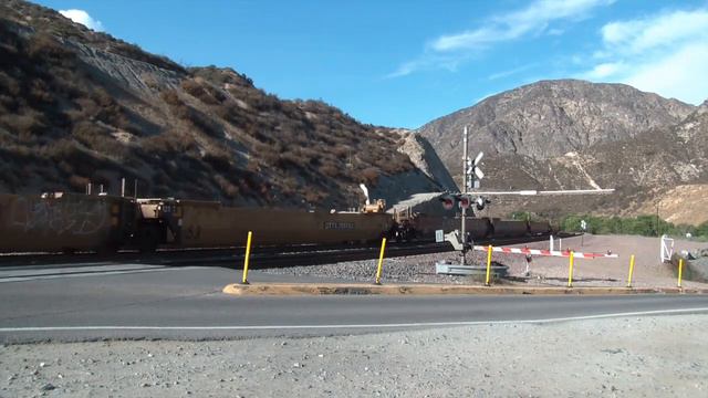 BNSF 7575 with an RS3K at Swarthout Canyon Road HD смотреть онлайн