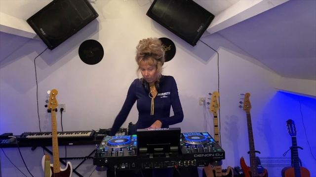 Live Funky House Mix by DJ Lein #funk #house #disco смотреть онлайн