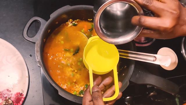 Easy to Cook Sambar Rice Recipe| Tamil | Vijee Simpli Home | VSH смотреть онлайн