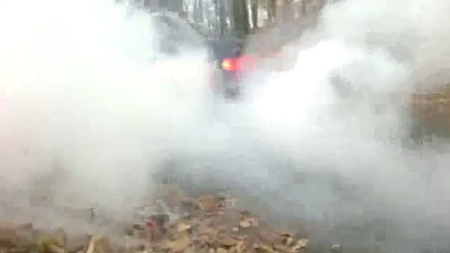 Johny- Ford Sierra 1,6cvh burnout смотреть онлайн
