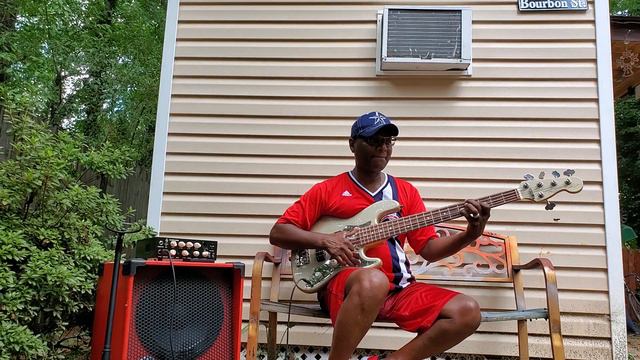 FENDER AMERICAN "ROSCOE BECK 5" смотреть онлайн